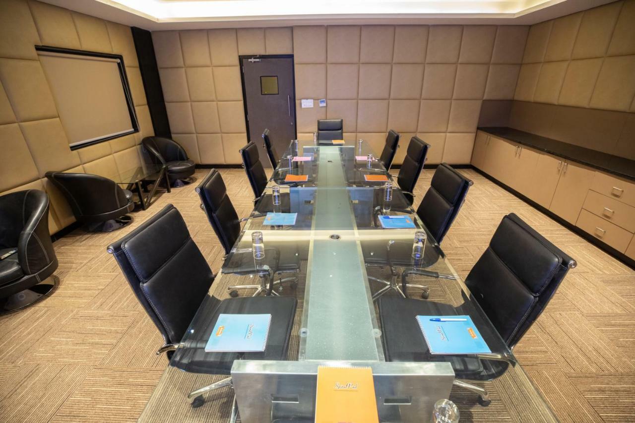 Fabhotel Prime Grand Seasons Bangalore Buitenkant foto